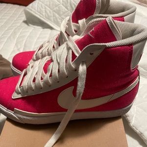 Nike Blazers Mid - Youth size 6Y - Pink